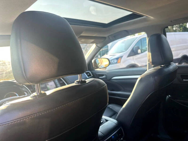 2017 Toyota Highlander