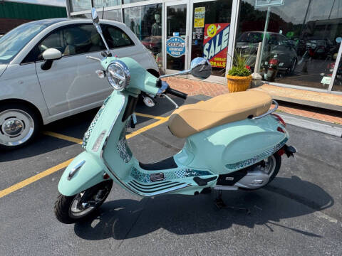 2025 Vespa Primavera 150 Batik