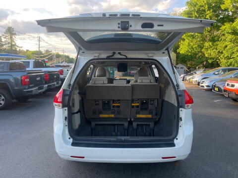 2012 Toyota Sienna