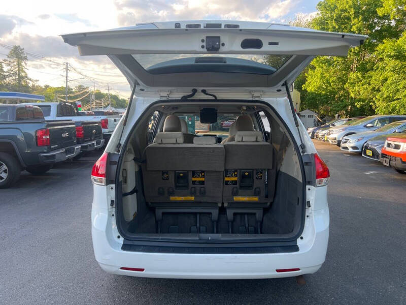 2012 Toyota Sienna