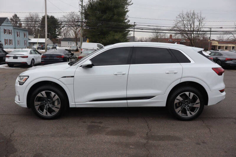 2021 Audi e-tron quattro Premium