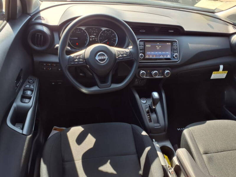 2025 Nissan Kicks Play S