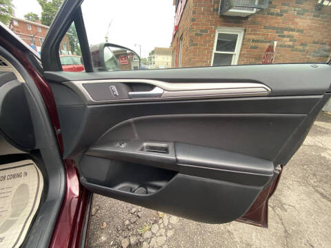 2018 Ford Fusion Hybrid SE