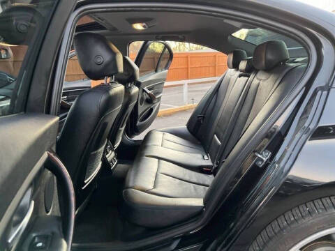 2013 BMW 3 Series 320i xDrive