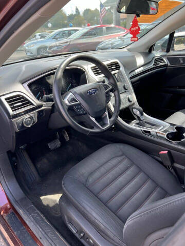 2016 Ford Fusion SE