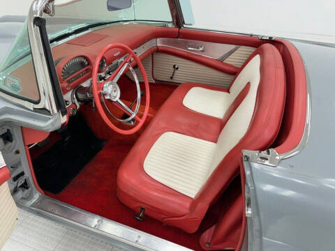 1956 Ford Thunderbird