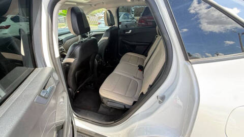 2022 Ford Escape SEL