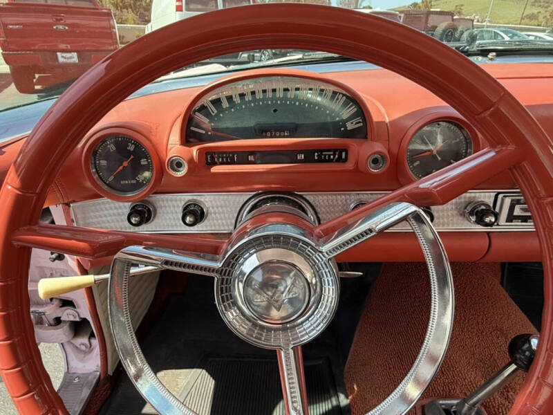 1956 Ford Thunderbird