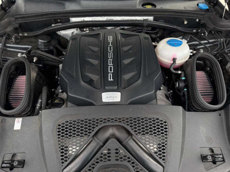 2018 Porsche Macan GTS