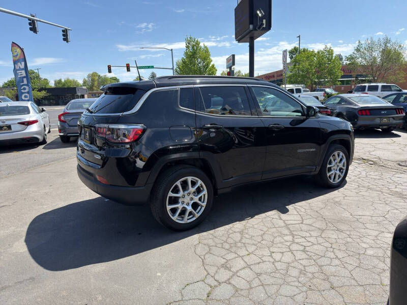 2024 Jeep Compass Latitude Lux
