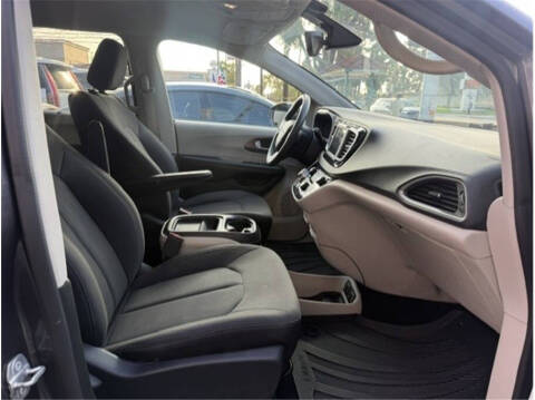 2018 Chrysler Pacifica Touring Plus