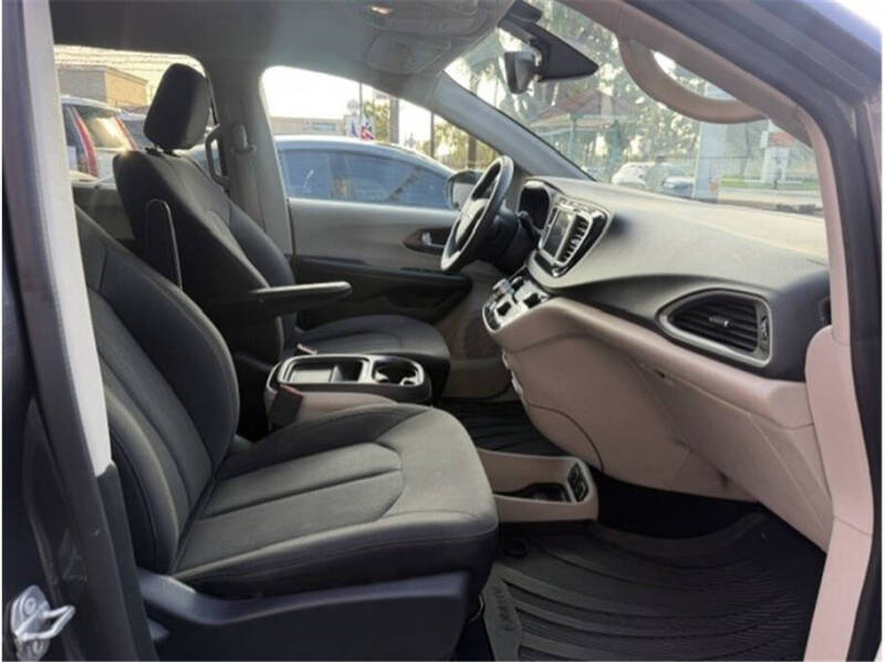 2018 Chrysler Pacifica Touring Plus