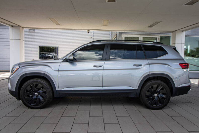 2024 Volkswagen Atlas SE