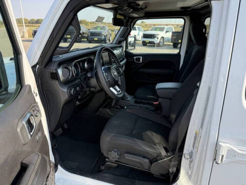 2023 Jeep Gladiator Overland