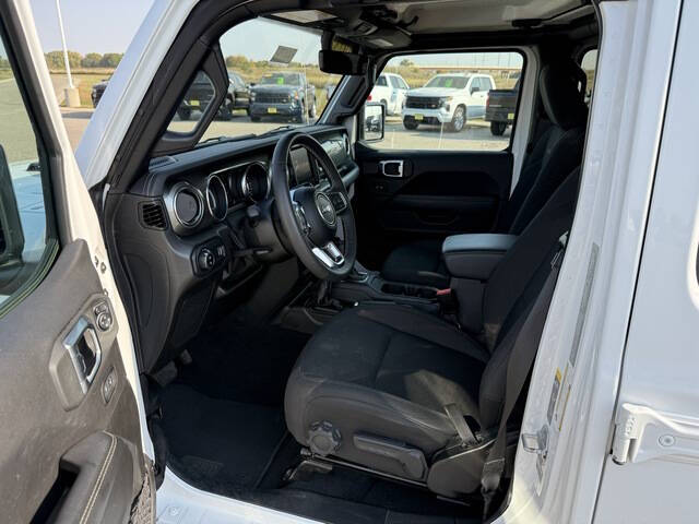 2023 Jeep Gladiator Overland