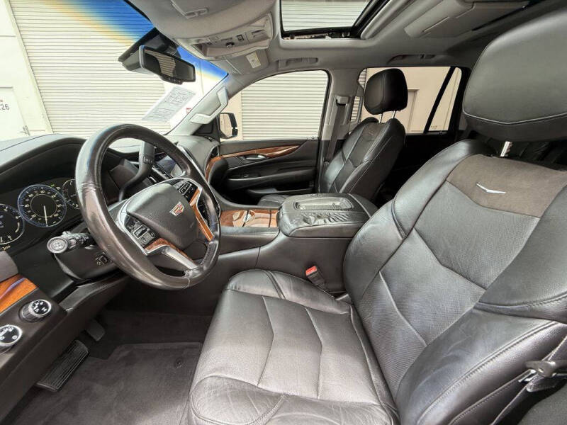 2015 Cadillac Escalade Luxury