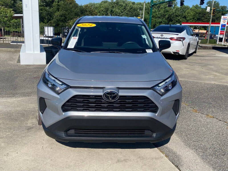 2024 Toyota RAV4 LE