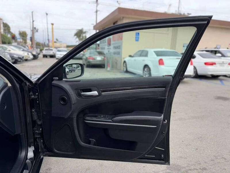 2018 Chrysler 300 Limited