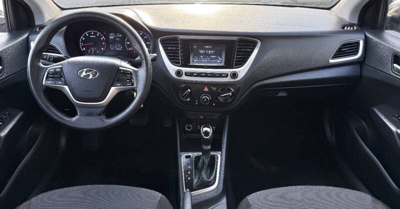 2021 Hyundai Accent SE