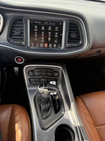 2016 Dodge Challenger SRT 392