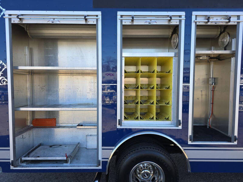 1992 Ford Stripped Chassis