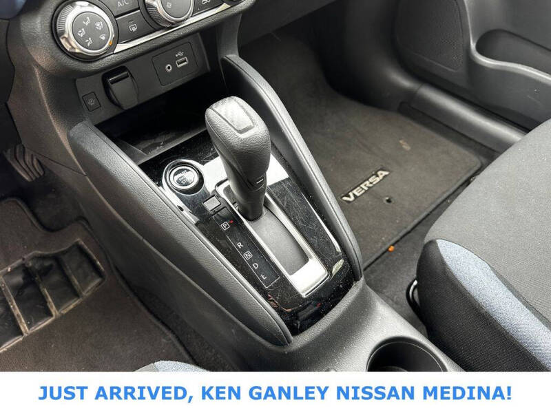 2025 Nissan Versa SV
