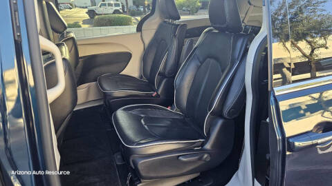 2023 Chrysler Pacifica Plug-In Hybrid Limited