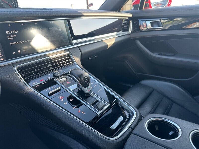 2017 Porsche Panamera 4S