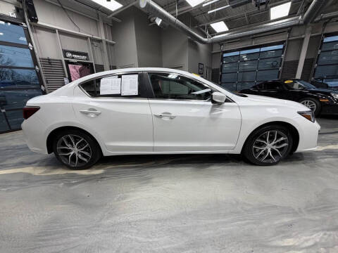 2019 Acura ILX w/Premium