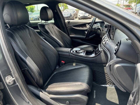 2017 Mercedes-Benz E-Class E 300 4MATIC