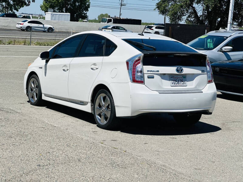 2013 Toyota Prius Three