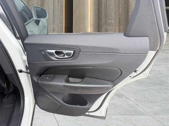 2023 Volvo XC60 B5 Core