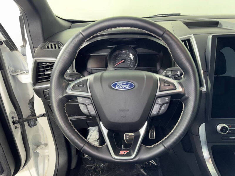 2022 Ford Edge ST