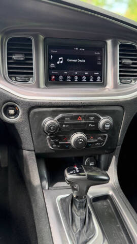 2019 Dodge Charger SXT