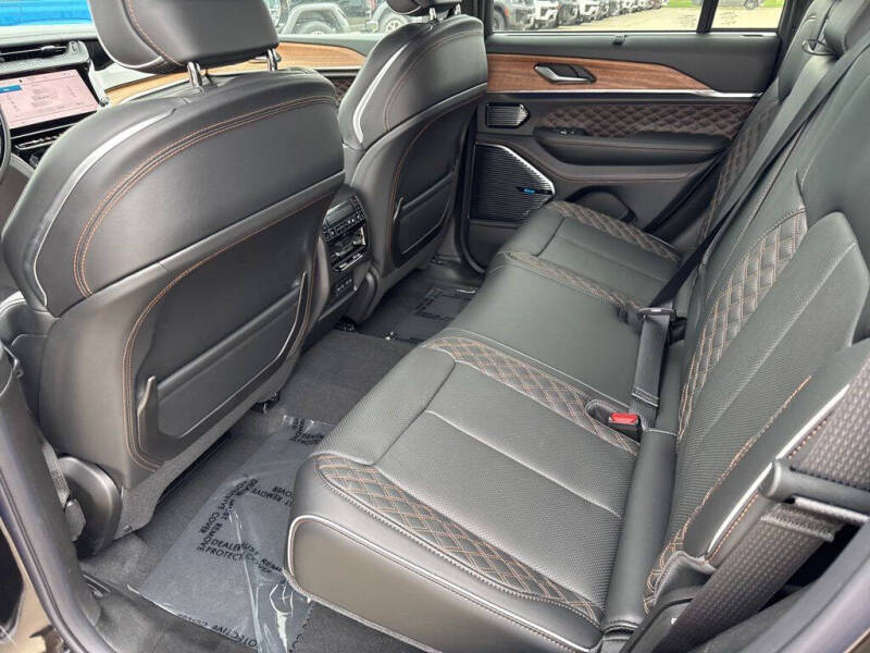 2026 Jeep Grand Cherokee Summit