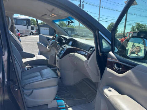 2012 Nissan Quest