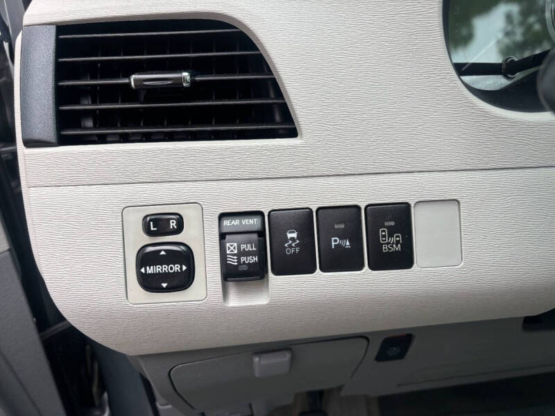 2014 Toyota Sienna XLE 7-Passenger