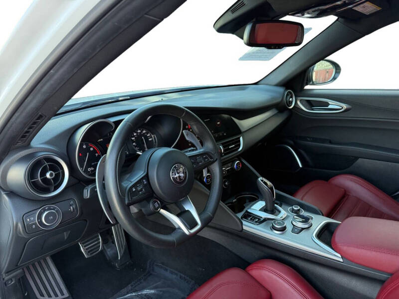 2022 Alfa Romeo Giulia Veloce