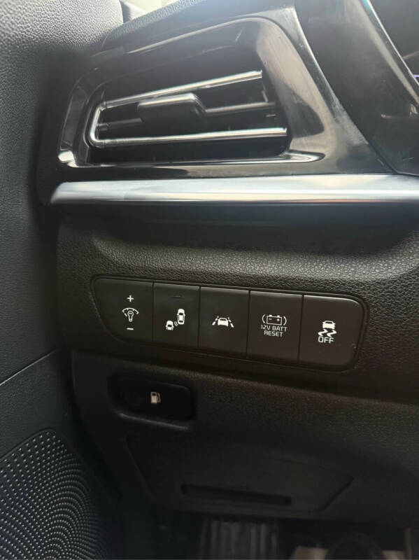 2022 Kia Niro Touring Special Edition