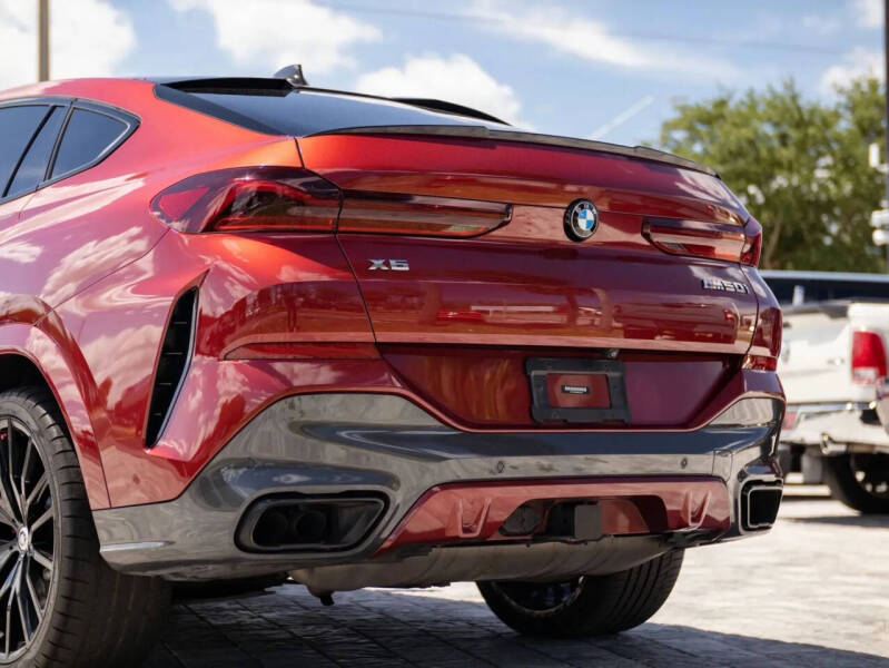2021 BMW X6 M50i