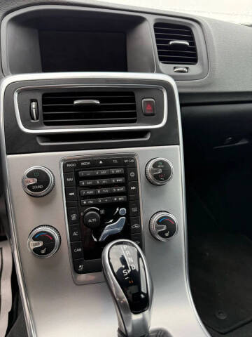 2017 Volvo V60 T5 Premier