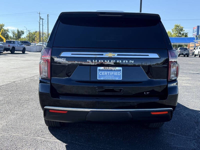 2024 Chevrolet Suburban LT