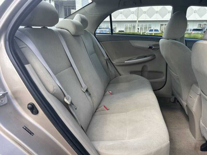 2010 Toyota Corolla LE