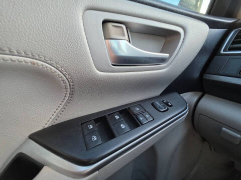 2015 Toyota Camry Hybrid XLE