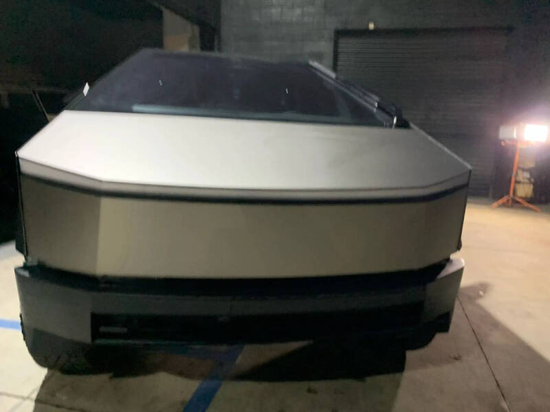 2024 Tesla Cybertruck