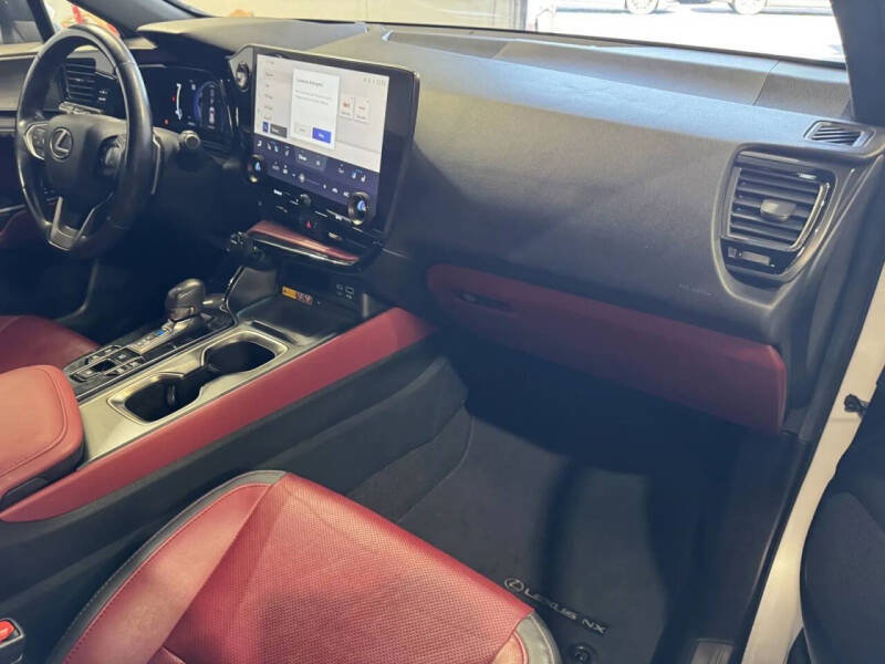 2024 Lexus NX 450h+