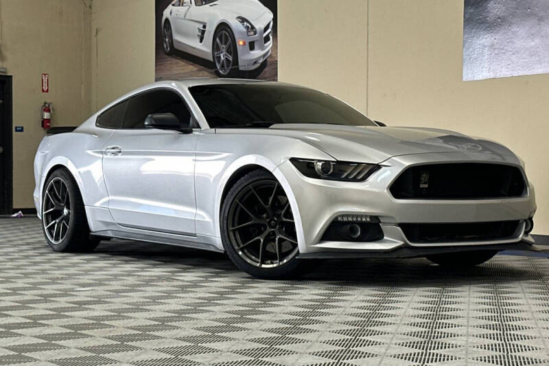 2016 Ford Mustang V6