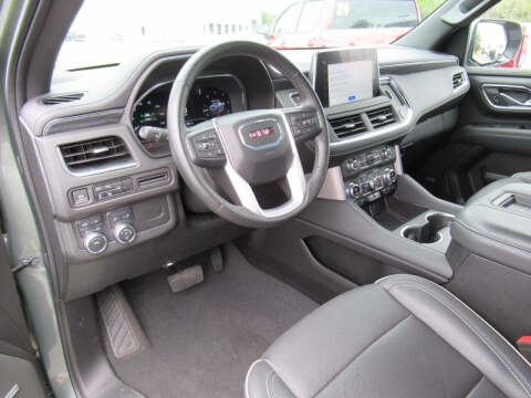 2024 GMC Yukon XL SLT
