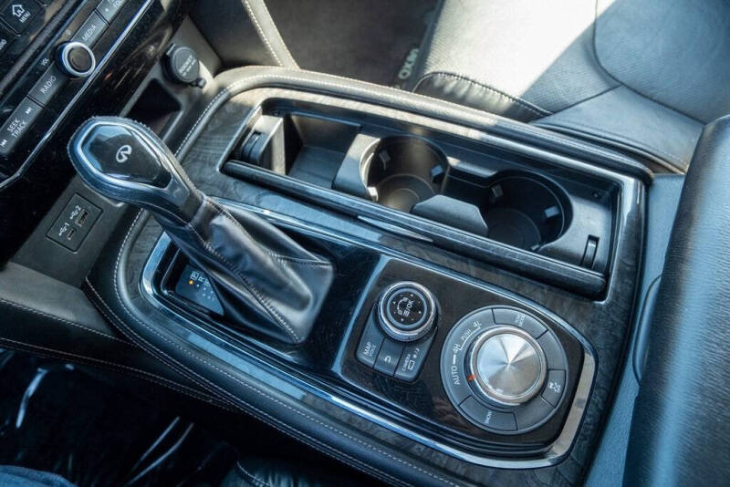 2020 Infiniti QX80 Luxe