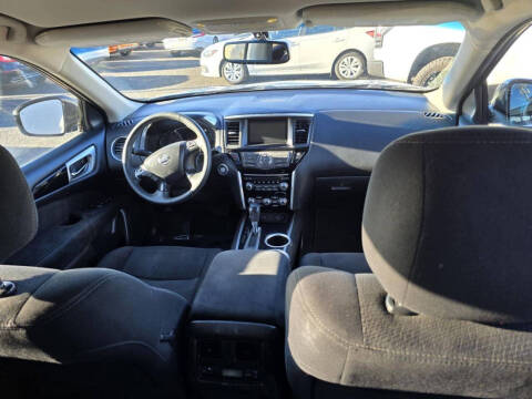 2015 Nissan Pathfinder SV